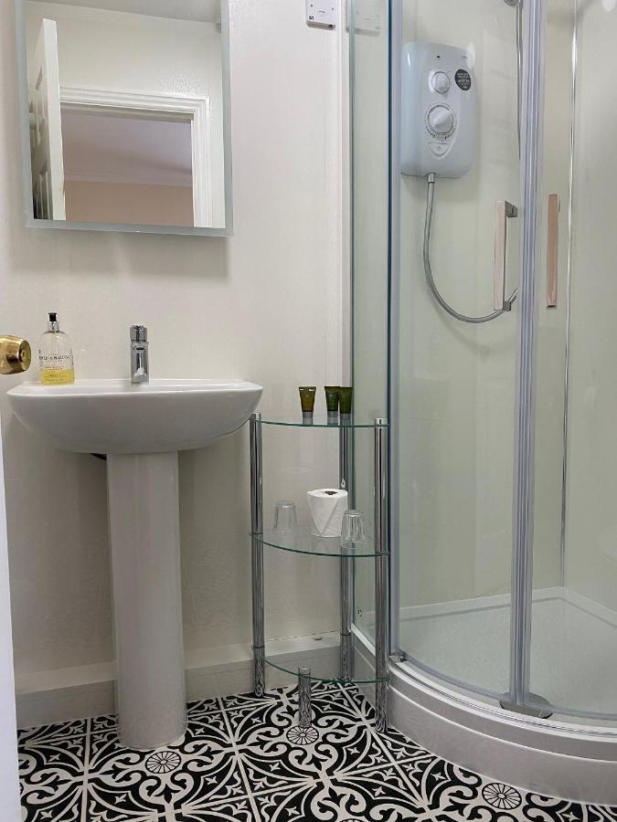 Byways Serviced Apartments Salisbury Exteriör bild