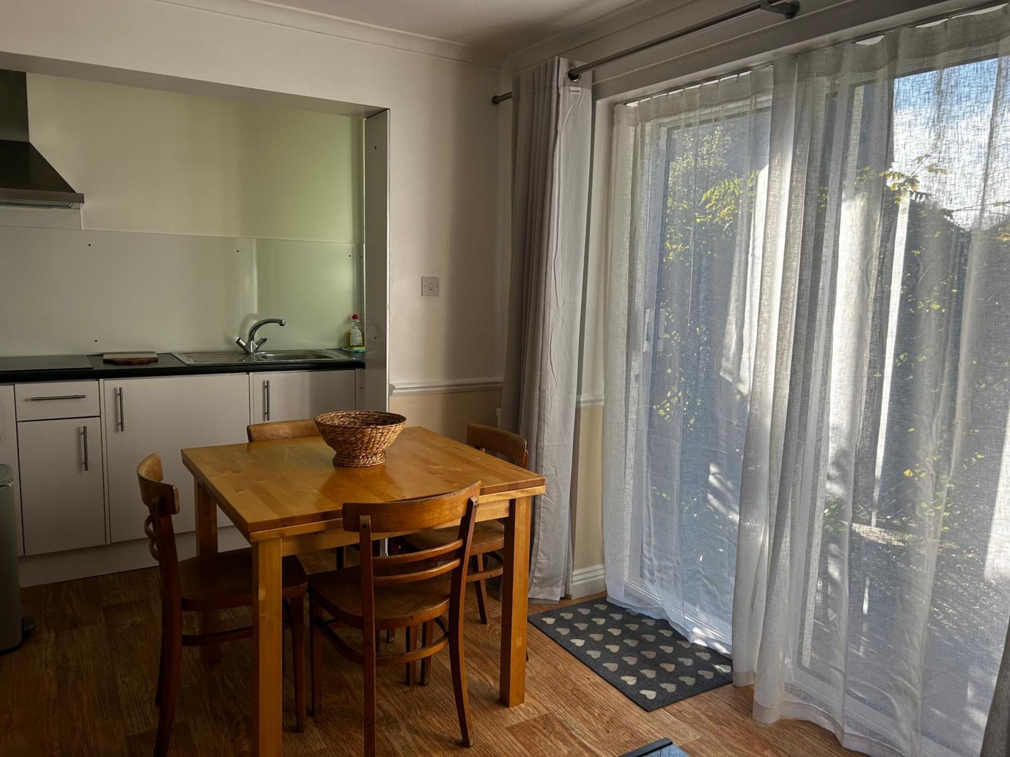 Byways Serviced Apartments Salisbury Exteriör bild
