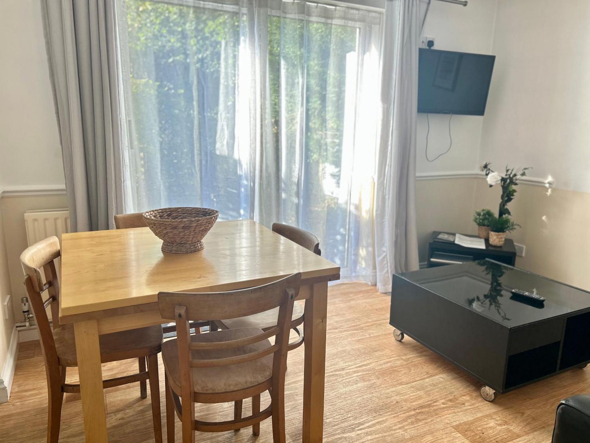 Byways Serviced Apartments Salisbury Exteriör bild
